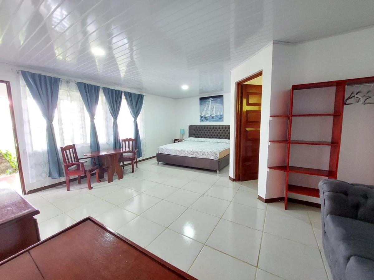 Hotel Pez Gallo Гольфито Экстерьер фото