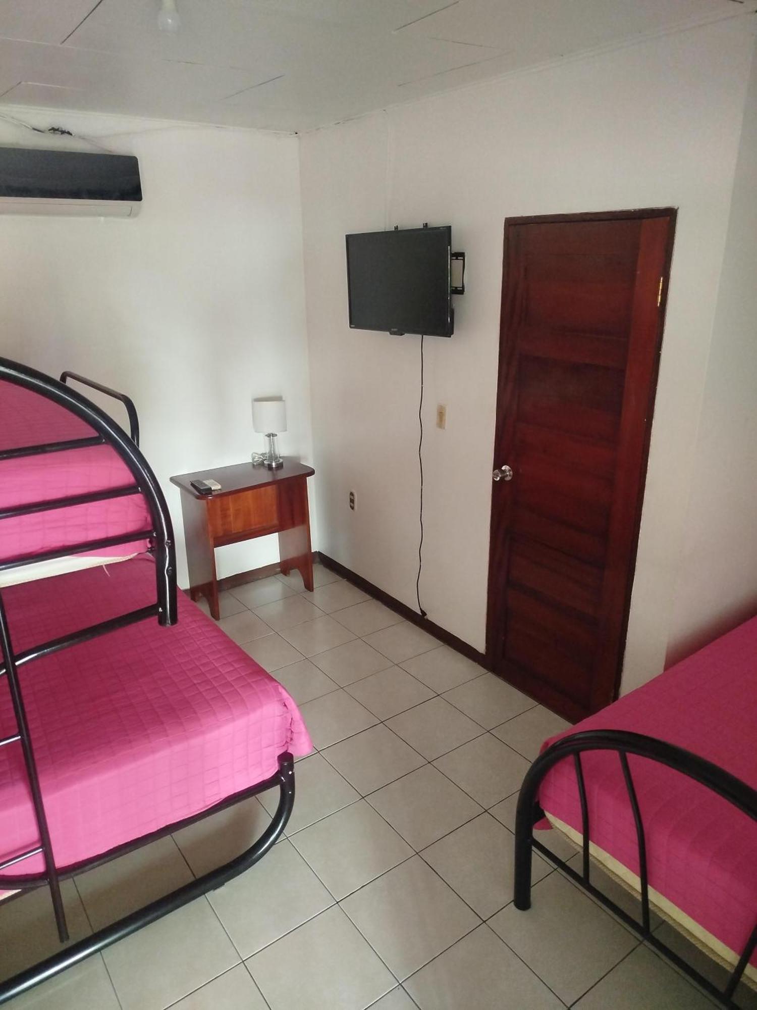 Hotel Pez Gallo Гольфито Экстерьер фото